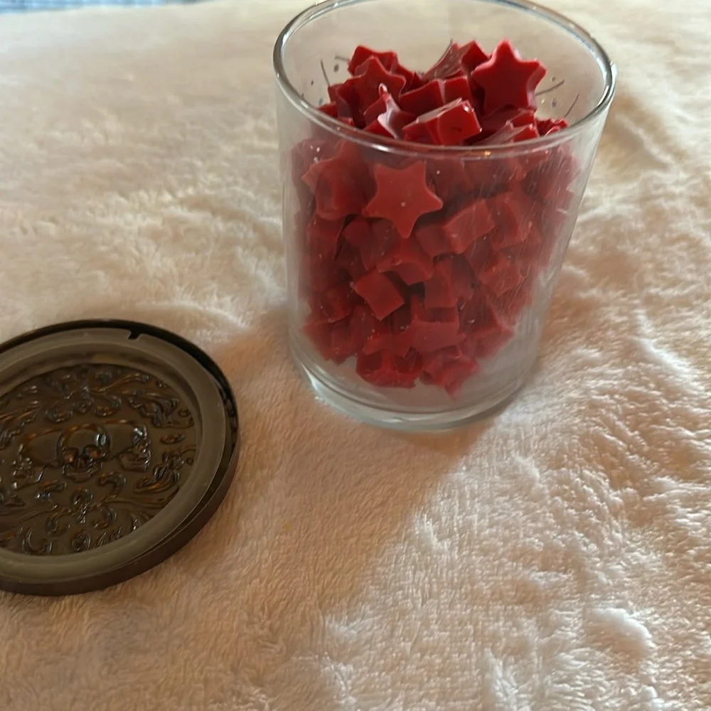 Bath & Body Works Vampire Blood Hand Poured Wax Melts